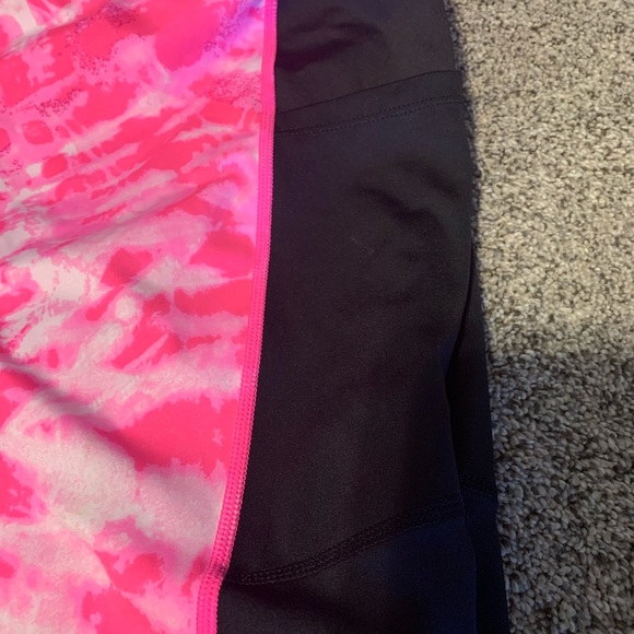 LuLaRoe Rise Capris - Picture 4 of 5